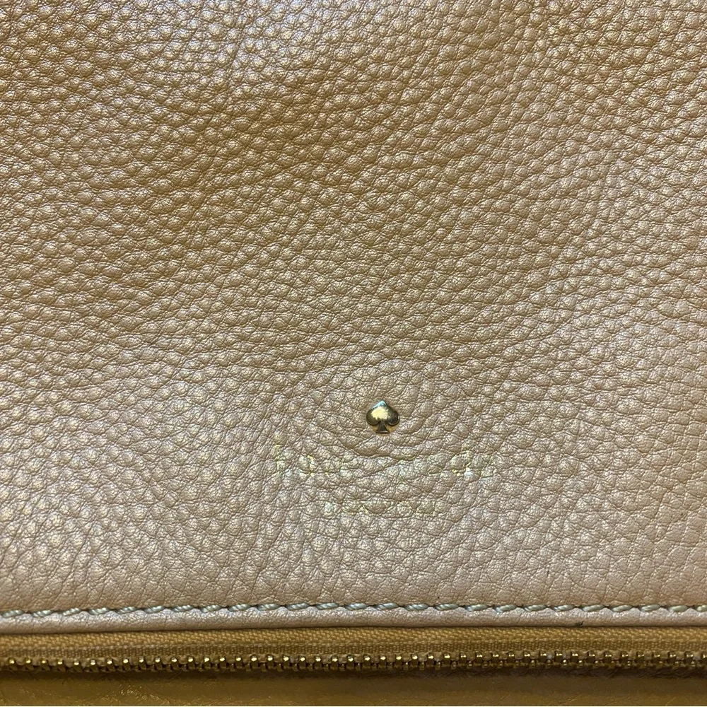 VTG kate spade Light Beige Fold-Over Pebbled Leather Crossbody